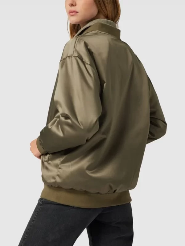 URBAN CLASSICS OVERSIZED Bomberjacke Aus Satin Modell ‘Oversized Satin Bomber’ – Lindgrün 6