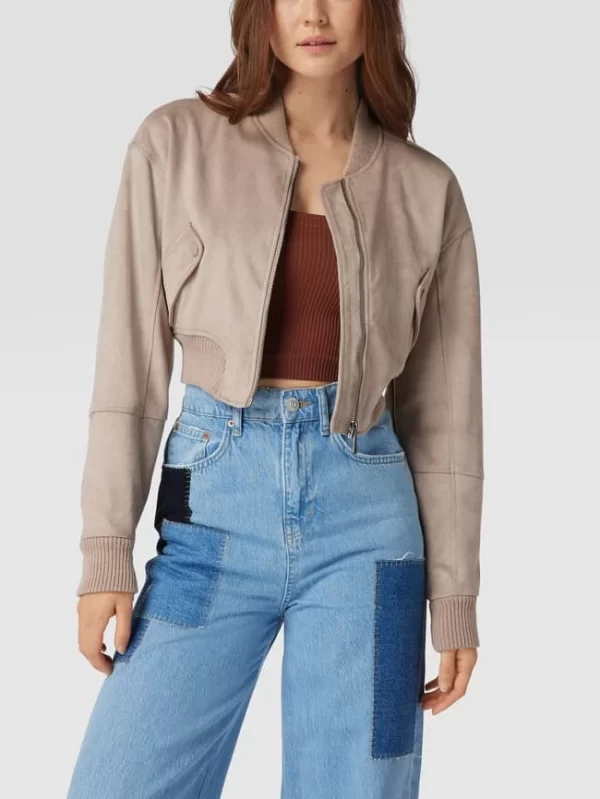 Guess Cropped Jacke In Velours-Optik – Taupe 5