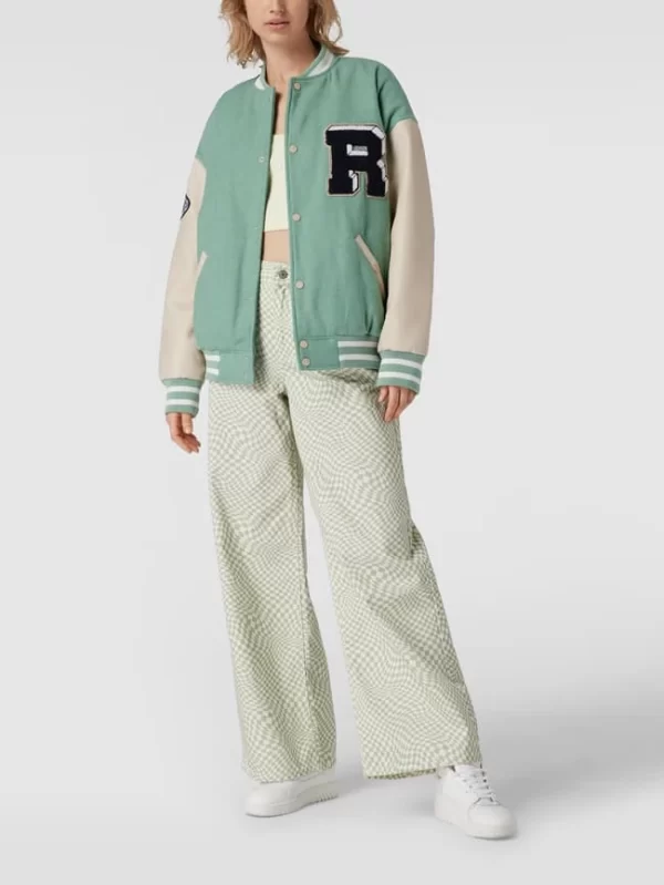 REVIEW Collegejacke Mit Label-Patch – Hellgrün 1