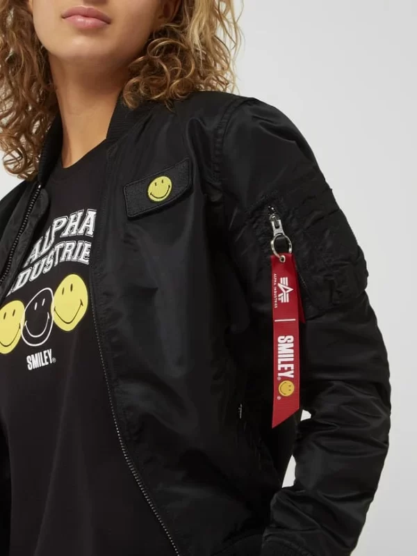Alpha Industries Bomber Mit Ärmeltasche – Alpha Industries-Smiley® X P&C – Exklusiv Bei Uns – Schwarz 4