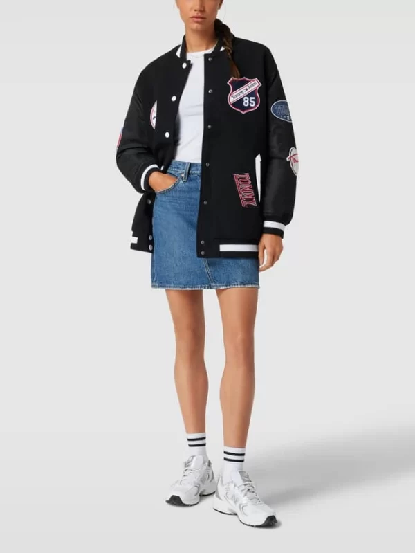 Tommy Jeans Oversized College-Jacke Mit Label-Patches – Schwarz 1