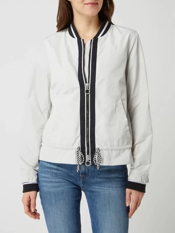 Amber & June Blouson Mit Zweiwege-Reißverschluss – Sand 5