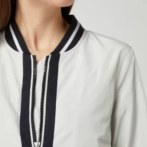 Amber & June Blouson Mit Zweiwege-Reißverschluss – Sand 11